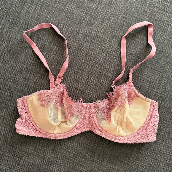Victoria’s Secret Bra - Soft beige and pink - Size 32C - Picture 1 of 5